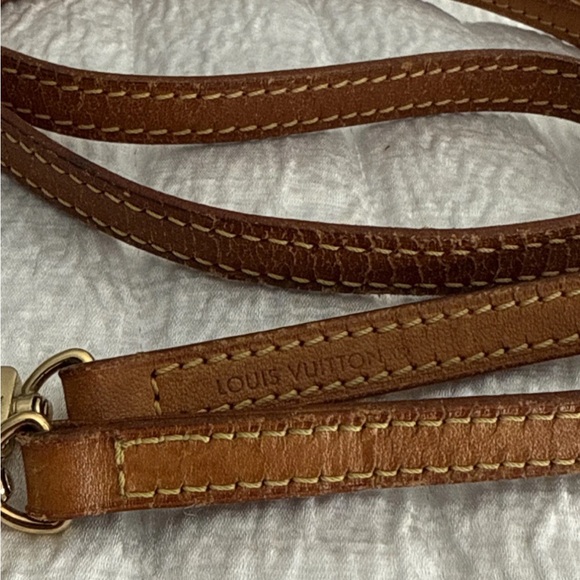 Authentic Vintage Louis Vuitton Thin Detachable Strap - Picture 6 of 6